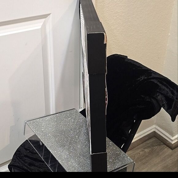 Crystal Luxe Hermes & Gucci Champagne and Floral Framed Canvas Wall Decor - Picture 4 of 5